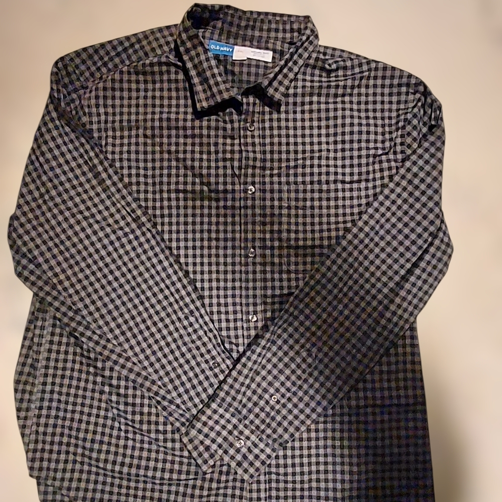 Old Navy Men's Dark Plaid Button Down Shirt